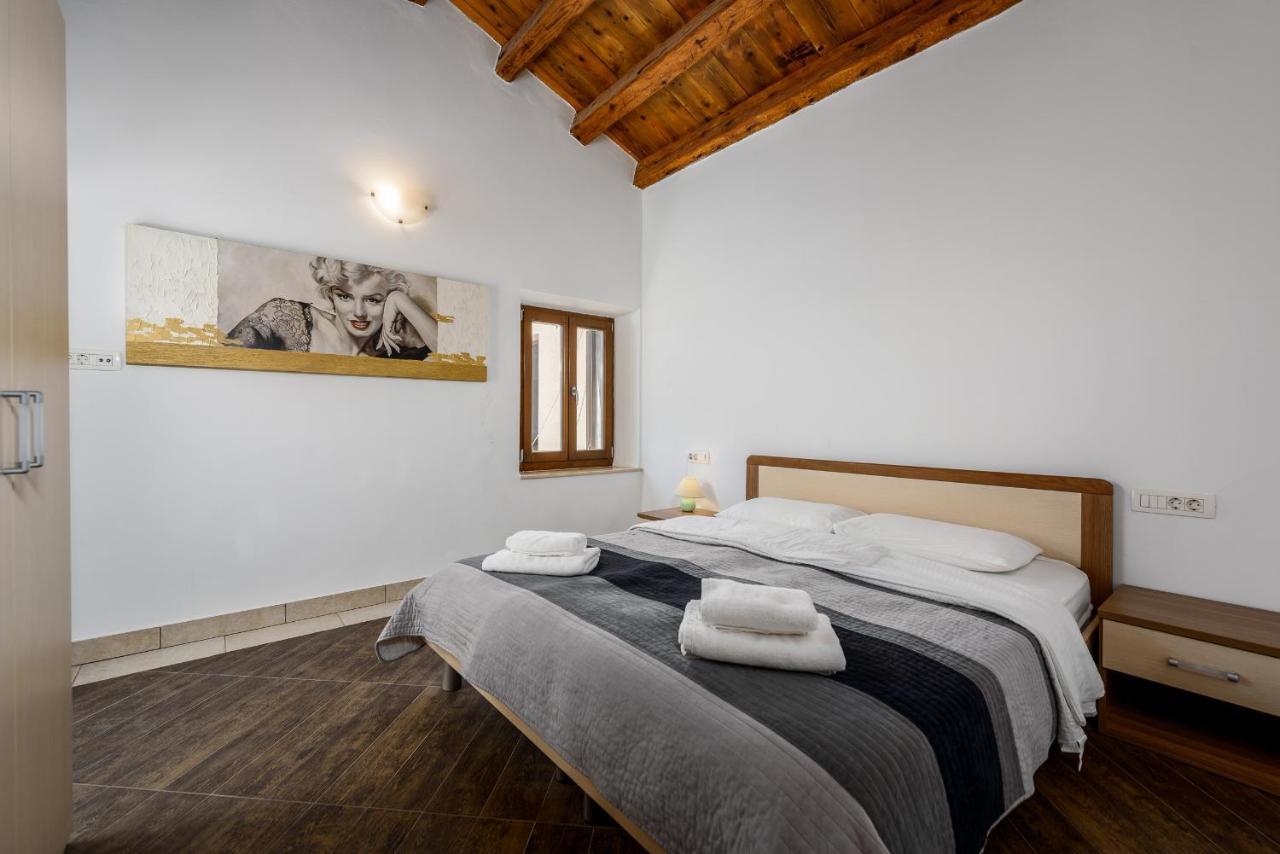Apartments Dante Umag Zewnętrze zdjęcie